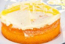 Torta soffice al limone e cioccolato bianco | Golosa ed elegante torta limone e cioccolato bianco ricettasprint
