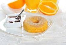 Ciambelle di ricotta profumate agli agrumi