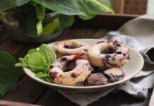 ciambelle panna frutti di bosco ricetta FOTO ricettasprint