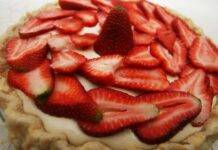 Crostata vegana alle fragole | Semplicissima e veloce Dolce di pasta frolla