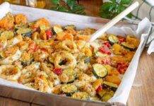 Gamberi e calamari gratinati con verdure | Piatto semplice ma croccante gamberi calamari gratinati verdure ricetta FOTO ricettasprint