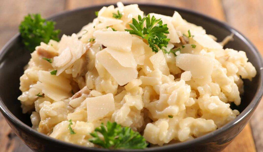 Minestra rustica di riso e patate | Ricetta Bimby veloce e gustosa