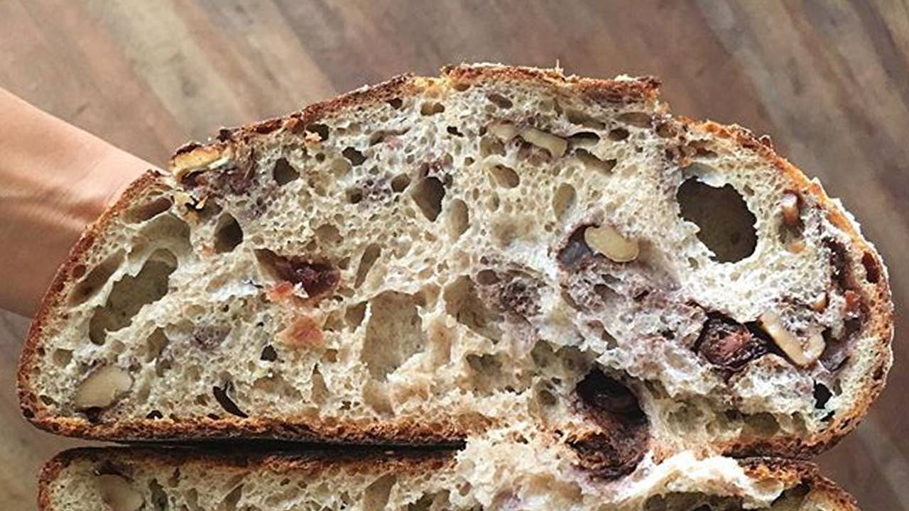 Pane con frutta secca