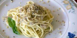Pasta alla frutta secca