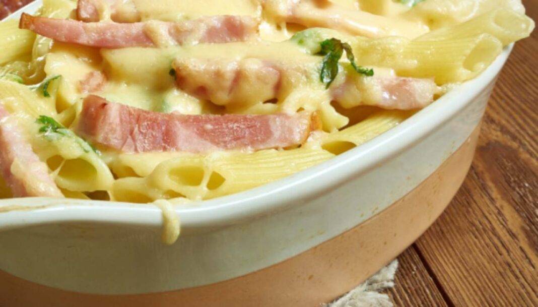 Pasta con crema di patate e prosciutto cotto Cremosi e veloci