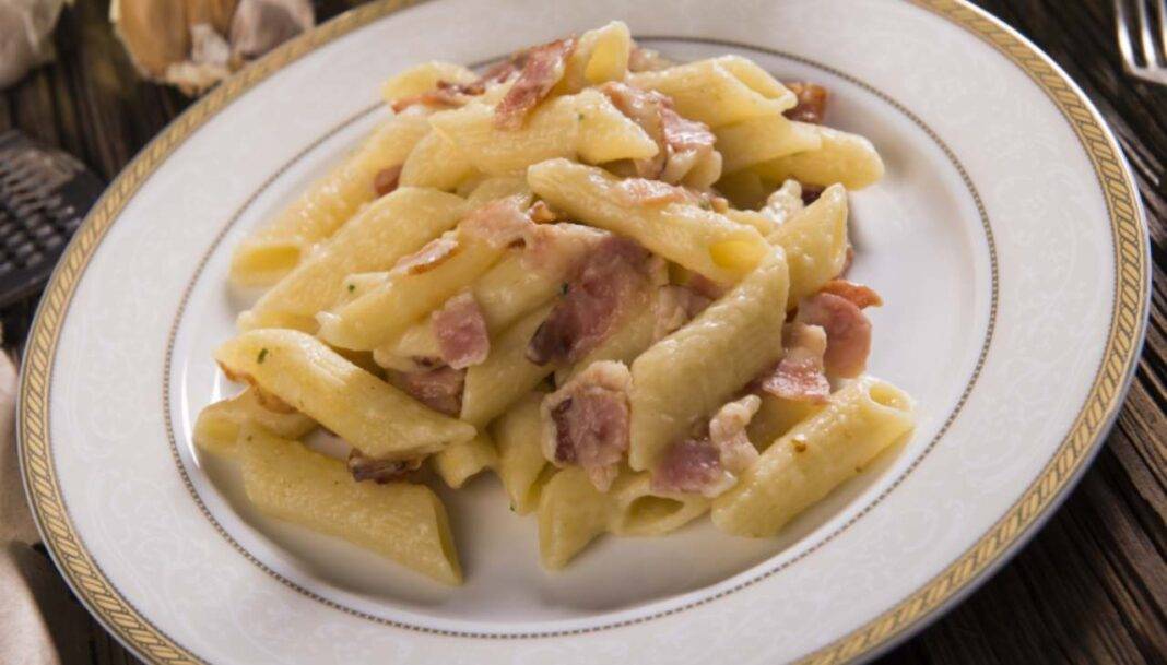 Pasta pancetta dolce e philadelphia Facile e gustosissima
