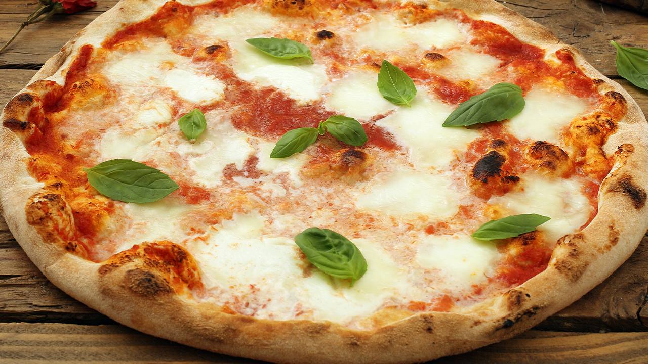 Pizza margherita senza lievitazione