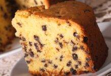 Torta con arancia frullata e gocce di cioccolato ricetta