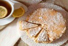 Torta con ricotta e pere morbida e invitante | Perfetta per la colazione Torta con ricotta