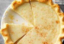 Torta di crema cotta | Leggera ma con una preparazione specifica torta crema cotta ricetta FOTO ricettasprint