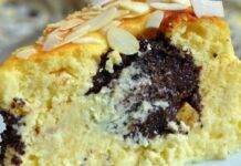 Dolce ripieno con gocce di cioccolato fondente