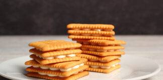 Biscotti secchi farciti