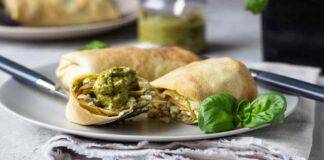 Crepes farcite con pesto e mozzarella