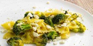 Pasta con broccoli e formaggio