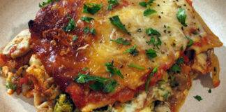 lasagna con verdure e ricotta e salsiccia