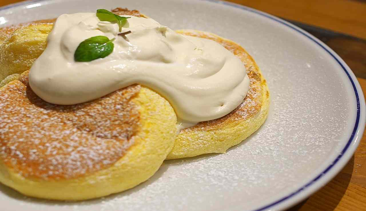 Mini pancakes salati alla ricotta