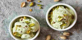 Nuvola al latte al profumo di pistacchio