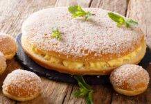 Polacca aversana con crema chantilly e cocco