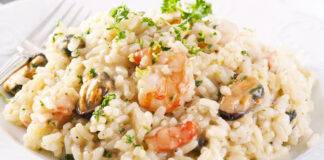 risotto con molluschi gamberi e calamari