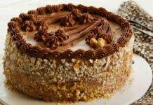 Dolce alla crema di frutta secca