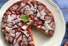 Torta di mele e fragole alla ricotta | Perfetta golosità da assaporare Torta di mele e fragole alla ricotta ricettasprint