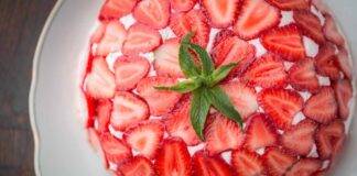 Torta gelato con frutta