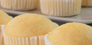 Muffin al latte e aroma di mandorla