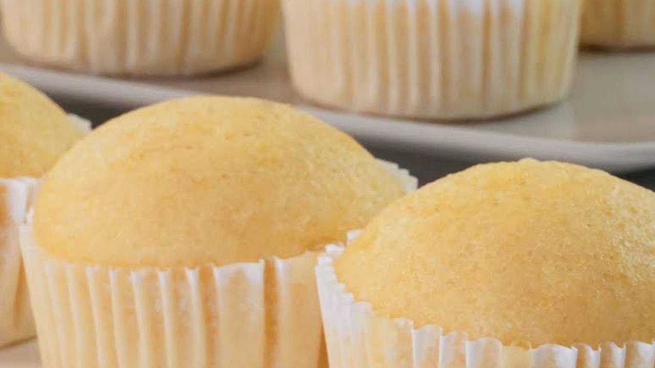 Muffin al latte e aroma di mandorla