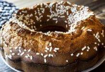 Dolce al caffè e granella