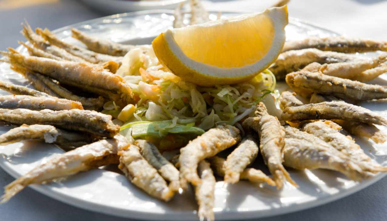 Pesce fritto ricetta tipica napoletana