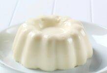 Budino magico al cioccolato bianco | 3 ingredienti per un dolcino fantastico budino con tre ingredienti