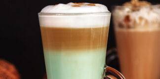 Bevanda con panna caffè e menta