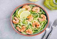Carpaccio di zucchine con gamberetti grigliati | gustoso e leggero Carpaccio di zucchine con gamberetti grigliati