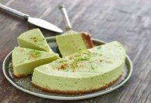 Cheesecake all’avocado | Il sapore della frutta e del formaggio insieme cheesecake avocado ricetta FOTO ricettasprint