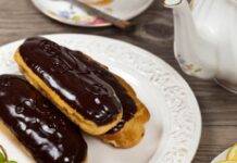 Dolcetti di pasta choux al cioccolato