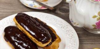 Dolcetti di pasta choux al cioccolato