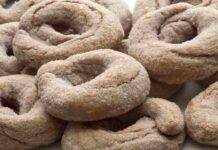 Girandole al vino rosso e noci | una friabile e stuzzicante bontà Girandole al vino rosso e noci