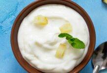 Mousse veloce all’ananas e panna | Dessert facile e goloso Mousse veloce all'ananas e panna ricettasprint