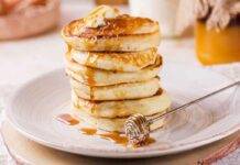 Pancake con albumi e yogurt | Leggeri e golosi, ottimi per la merenda pancake albumi yogurt ricetta FOTO ricettasprint