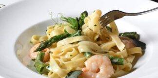 Pasta con ortaggi e crostacei