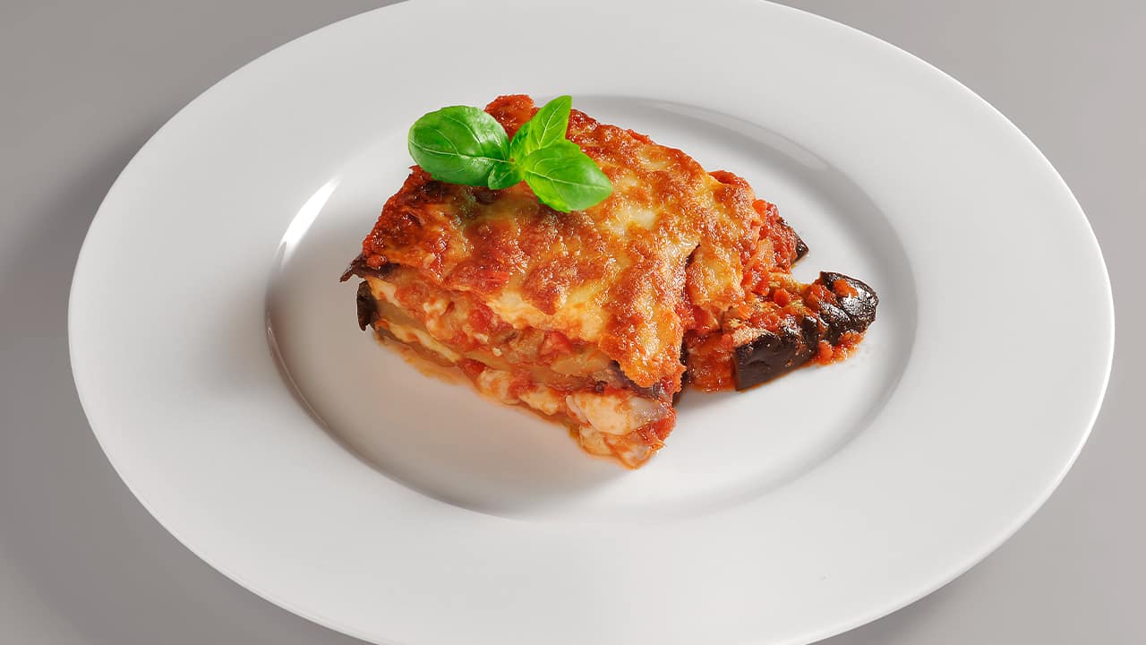 Melanzane al forno con mozzarella e pomodoro