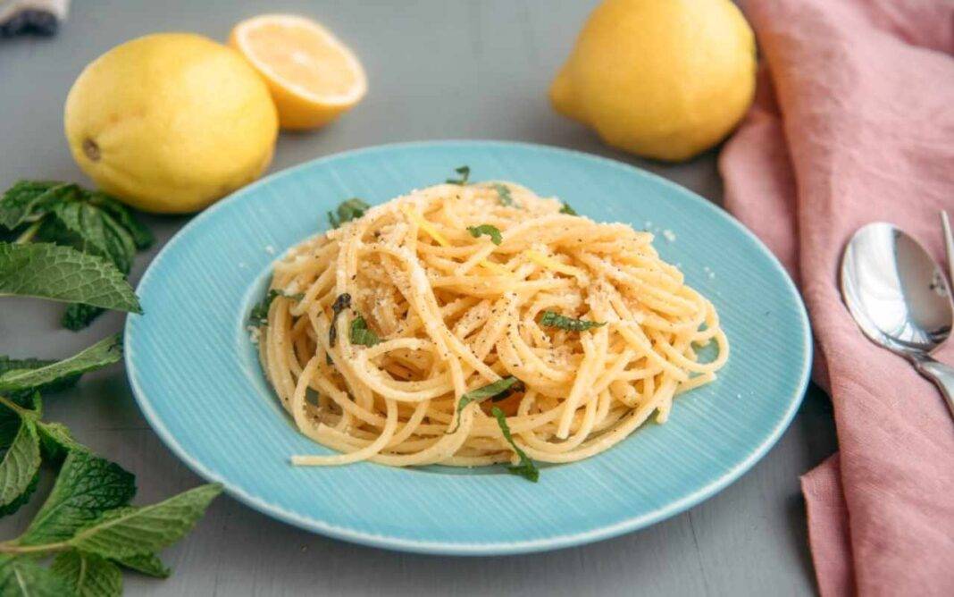 Pasta limone e menta Leggerissimo primo piatto per la cena