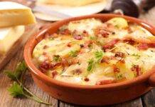 Patate bacon caciotta e panna | un contorno ricco di sapori Patate bacon caciotta e panna