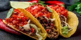 Tacos con carne e pomodori