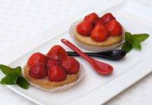 Tartellette alle fragole | Piccole, buone e facili da preparare tartellette fragole ricetta FOTO ricettasprint