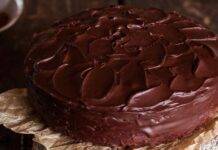 Torta sorprendente al cioccolato