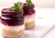 Cheesecake yogurt e amarene in barattolo | Il dessert fresco e cremoso Cheesecake amarene