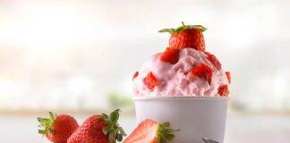 frozen yogurt fragola ricetta FOTO ricettasprint