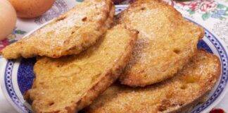 Finger food di pane immerso in uovo