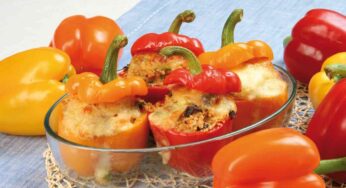 Peperoni ripieni alla pugliese | Un ghiotto contorno per il pranzo